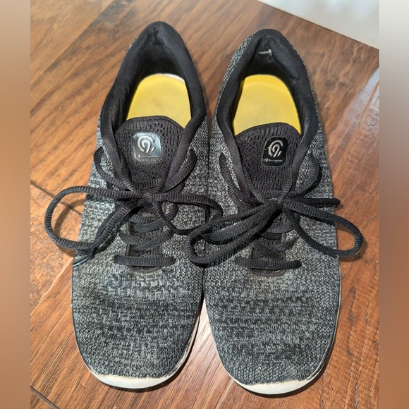 Champion Black and Gray Athletic Shoes - Picture 3 of 5